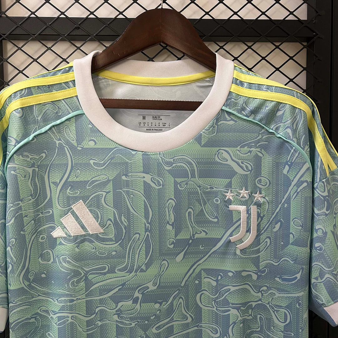 Juventus 25/26 Away Kit