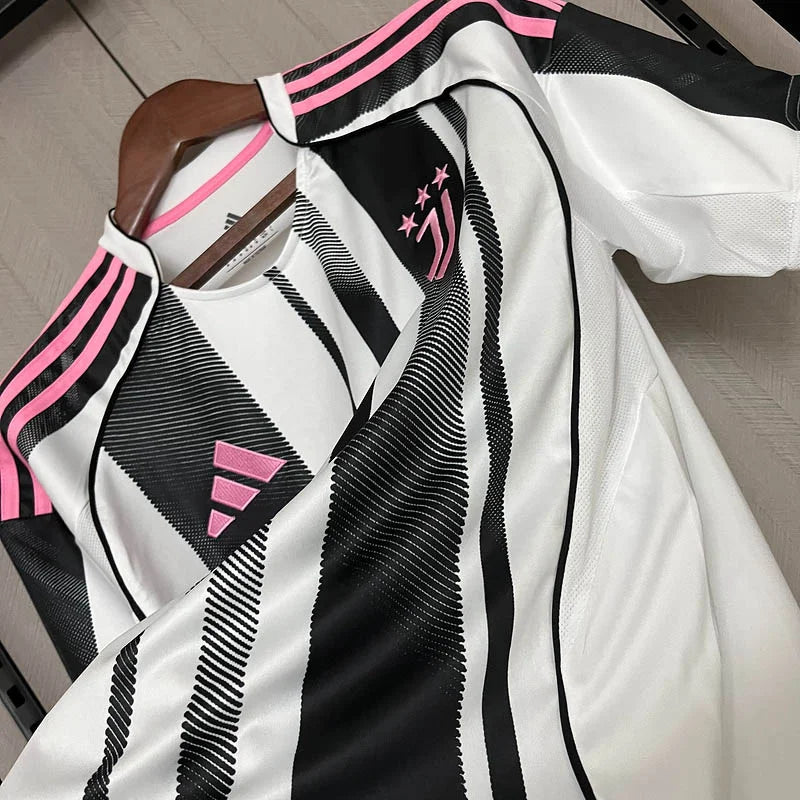 Juventus 25/26 Home Kit
