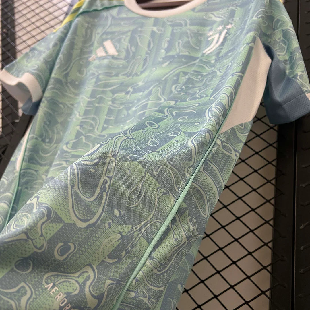 Juventus 25/26 Away Kit